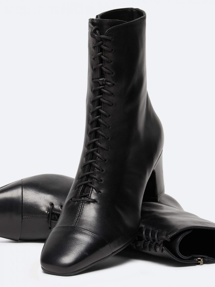 https://www.carel.fr/12012-product_image_list_xs2x/black-leather-lace-up-ankle-boots.jpg